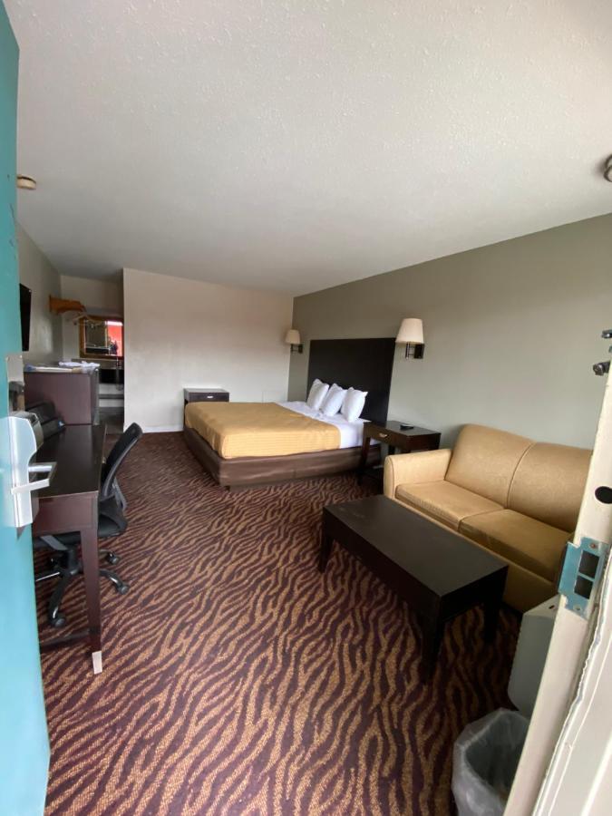 Red Carpet Inn & Suites - แดนวิลล์ ภายนอก รูปภาพ